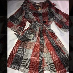 🔴 Beautiful Voll Trench Coat.  Size Medium